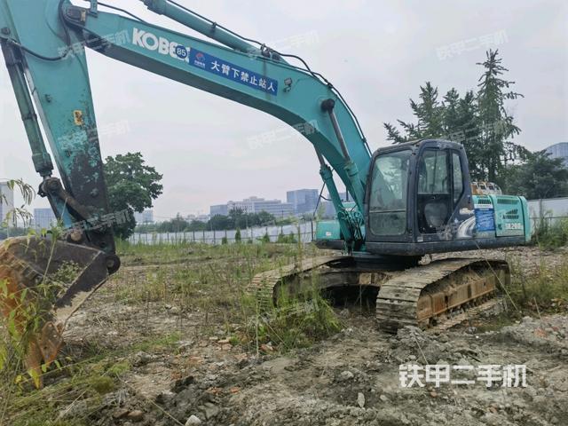 神钢SK260LC-8挖掘机