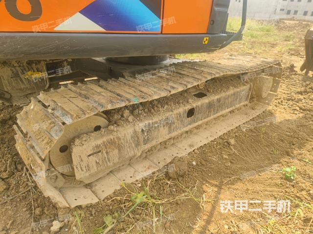 左側(cè)履帶整體?(行走機(jī)構(gòu)) 左側(cè)履帶整體?(行走機(jī)構(gòu))