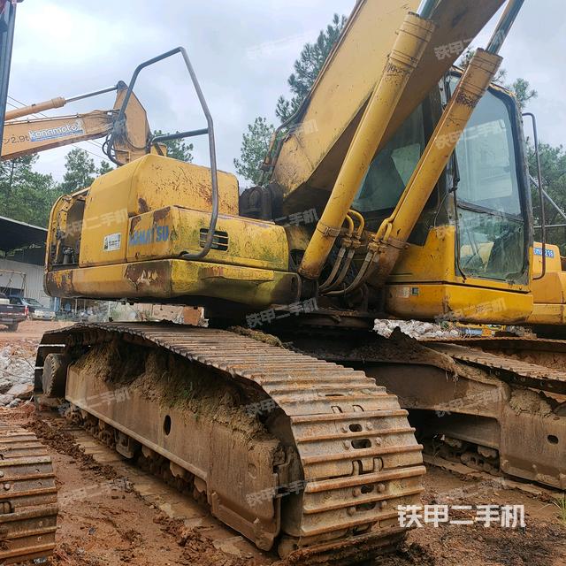 小松PC210-7挖掘机