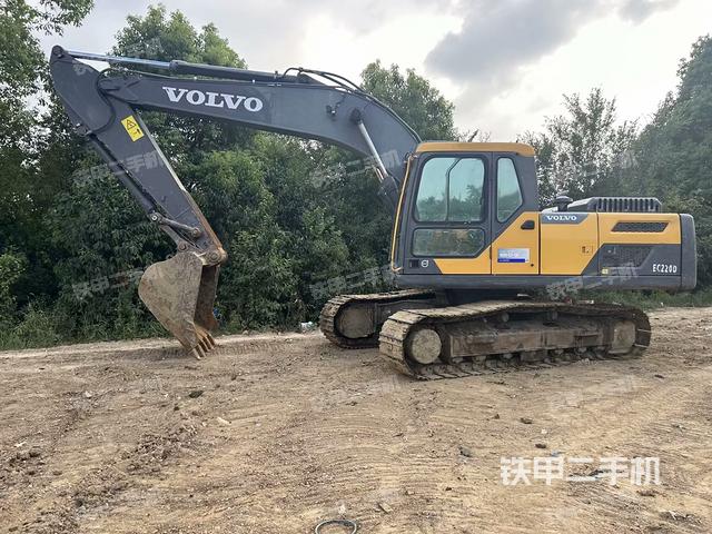 沃尔沃EC200 D挖掘机