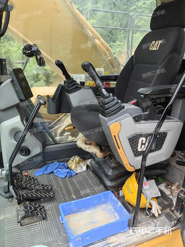 驾驶室整体（整机外观）