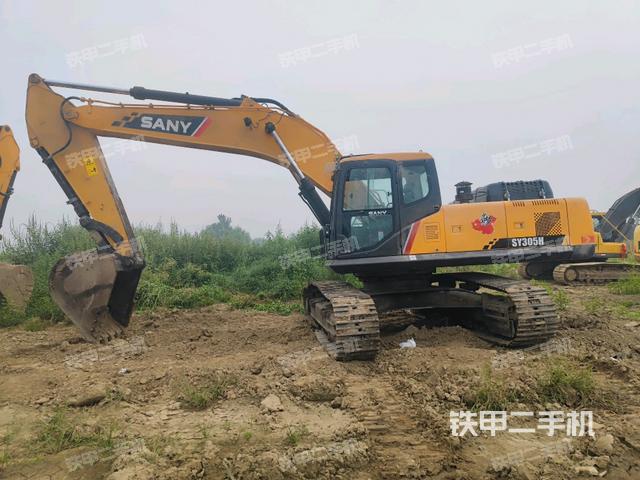 三一重工SY305C挖掘机
