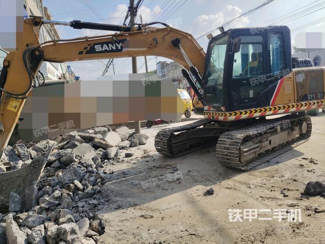 三一重工SY135C挖掘机
