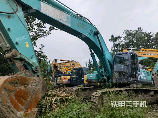 神钢SK460-8挖掘机