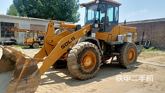 山东临工LG933L装载机