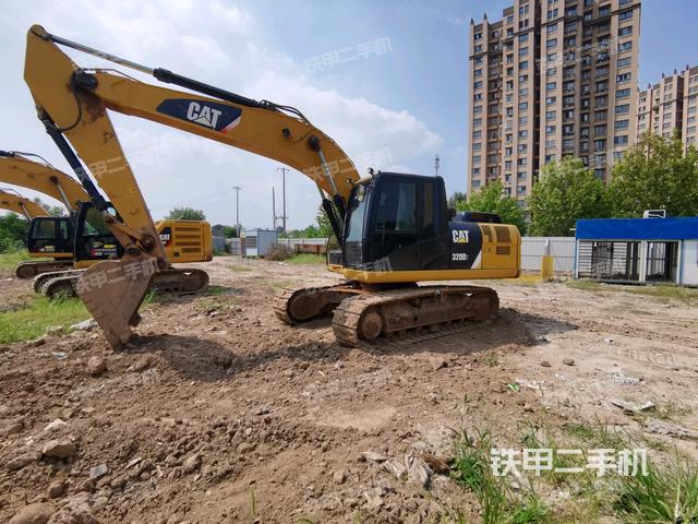 卡特彼勒320D2液压挖掘机