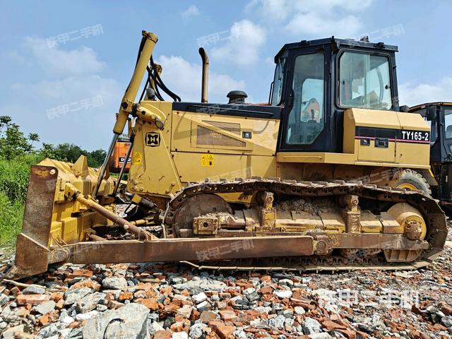 宣工TY165-2液力型推土机