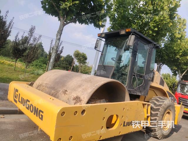 柳工CLG622压路机