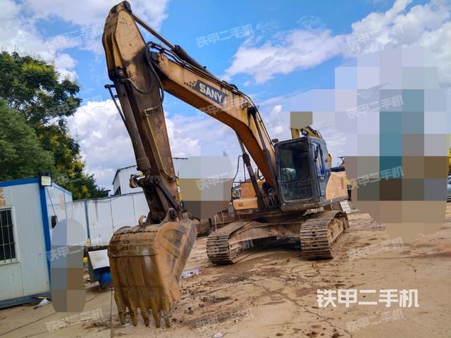 三一重工SY215C挖掘机