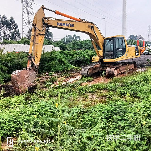 小松PC200-6挖掘机