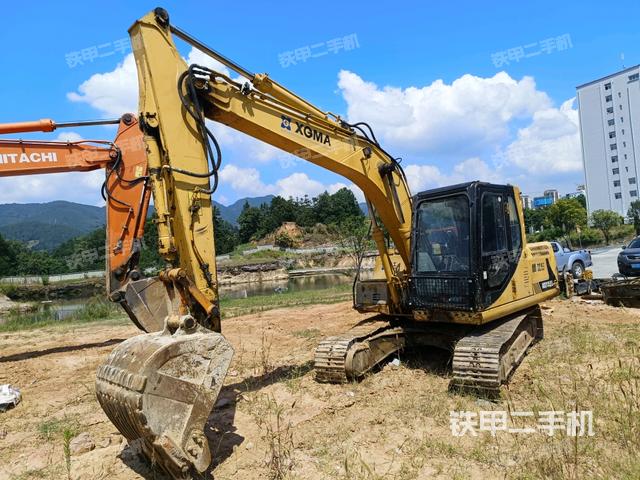 厦工XG815LC挖掘机