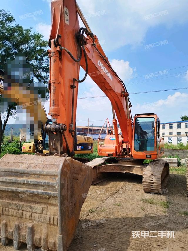 斗山DH258LC-7挖掘机