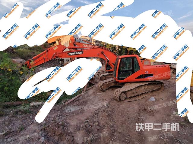 斗山DH225LC-7挖掘机