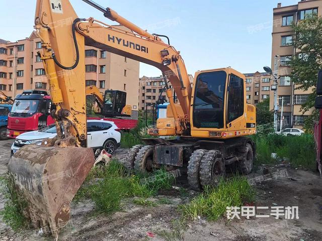 现代R150W-7挖掘机