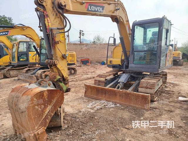 雷沃重工FR75E2挖掘机
