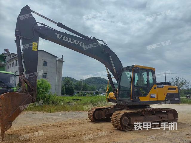 沃尔沃EC200 D挖掘机