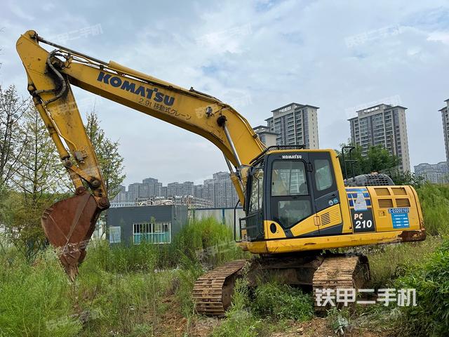 小松PC200-10挖掘机