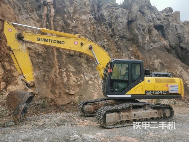 住友SH240-6挖掘机