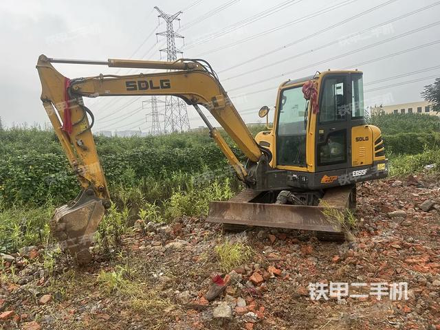 山东临工E655F挖掘机