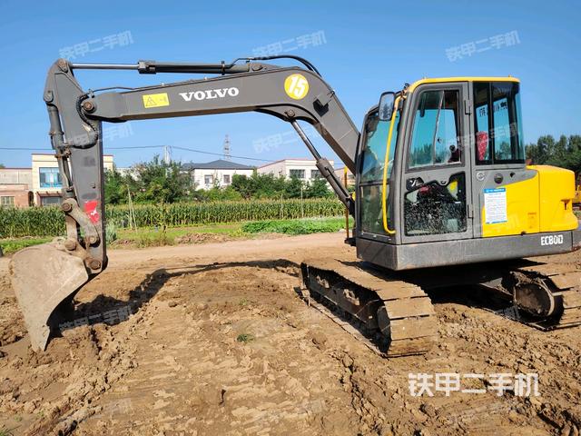 沃尔沃EC80D挖掘机