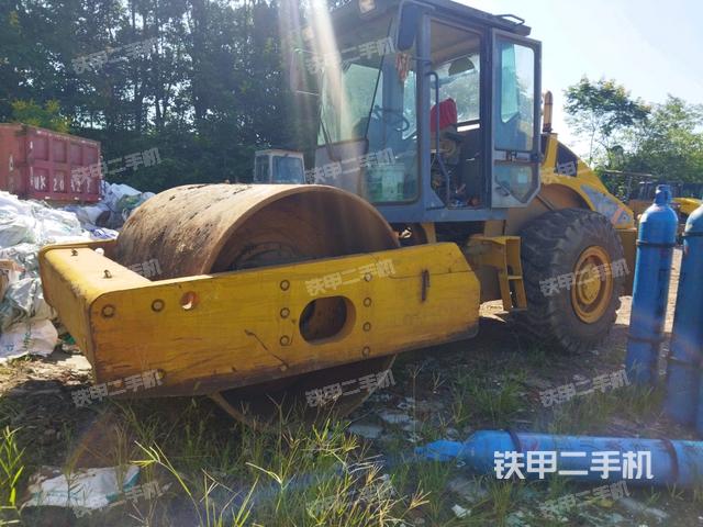 柳工CLG622压路机
