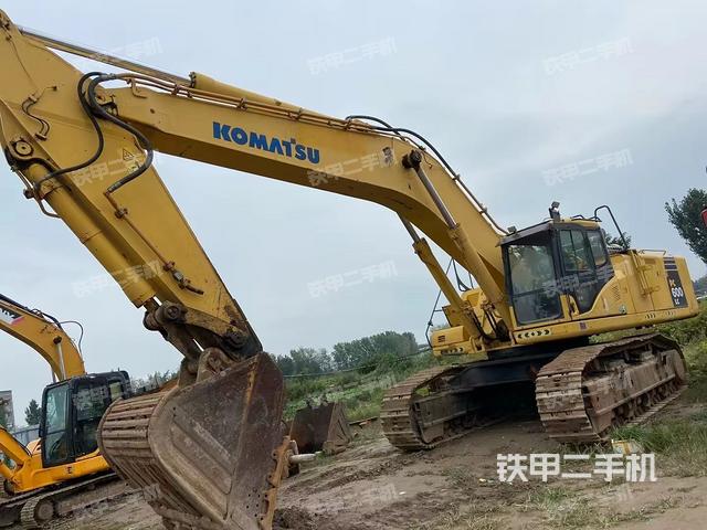 小松PC600LC-8挖掘机