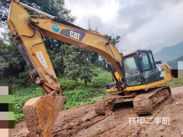 卡特彼勒320D2GC挖掘机