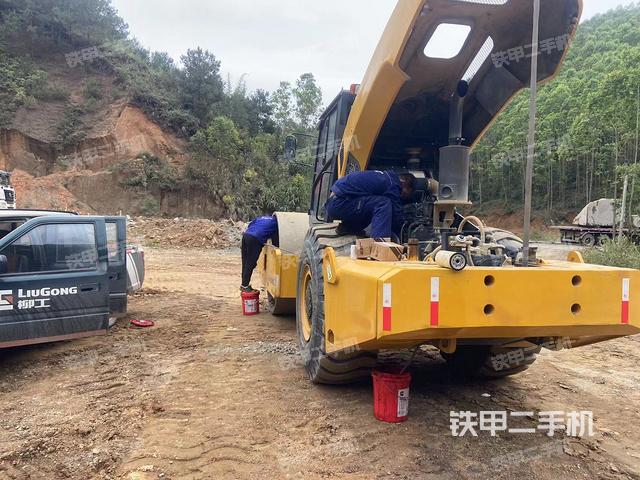 柳工CLG6626E(单驱)压路机