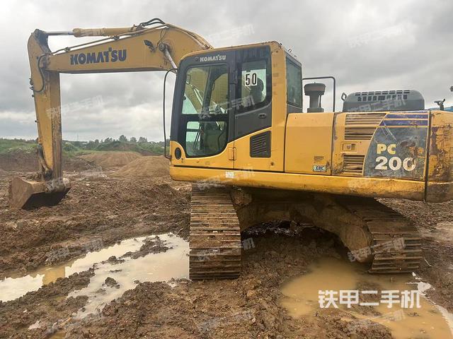 小松PC200-8M0挖掘机