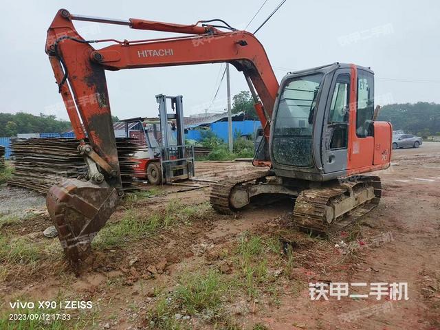 日立ZX70挖掘机