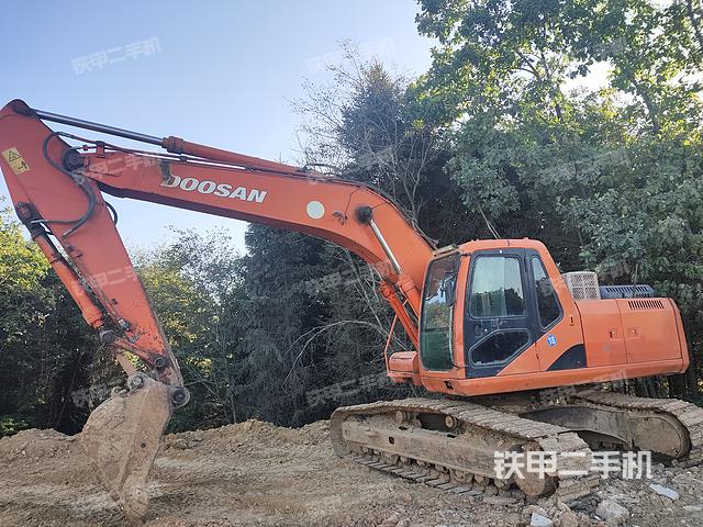 斗山DH225LC-7挖掘机