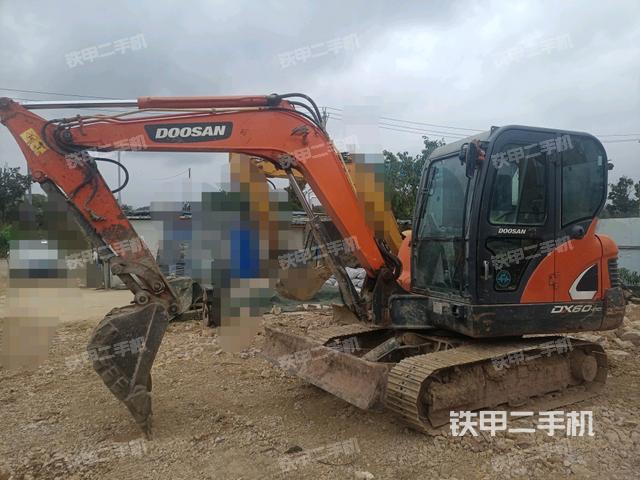 斗山DX55-9C挖掘机