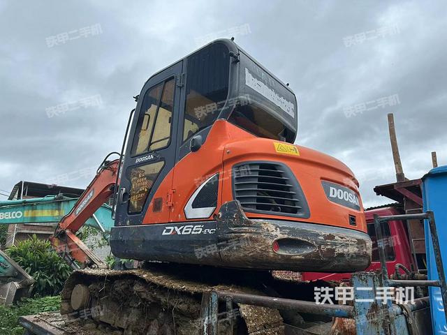 斗山DX60-9C挖掘机