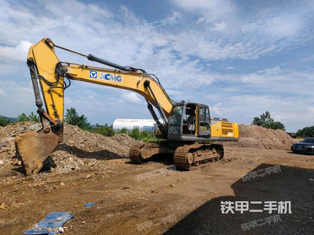 徐工XE370CA挖掘机