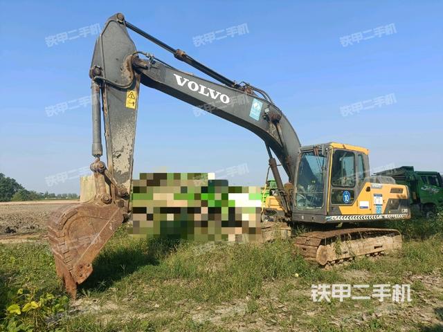 沃尔沃EC200 D挖掘机