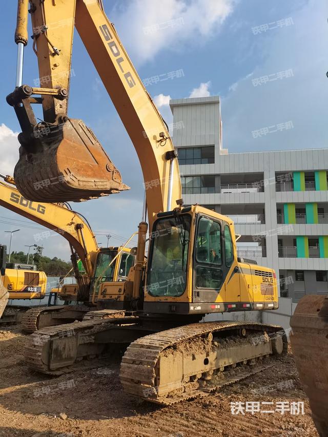 山东临工LG6250E挖掘机