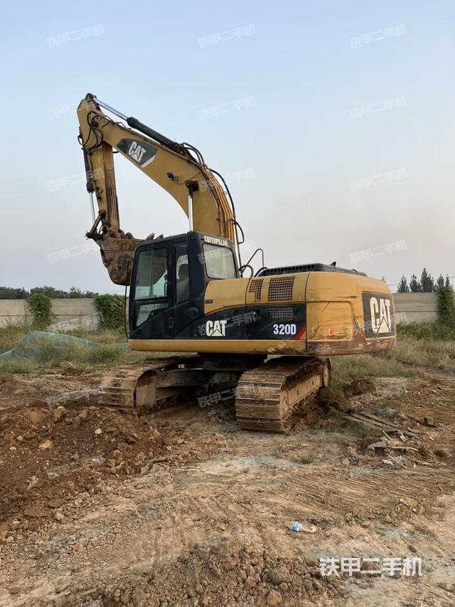 卡特彼勒320D液压挖掘机