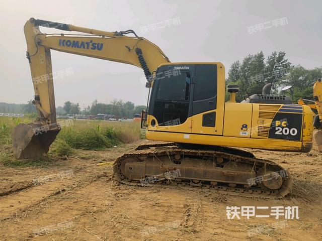 小松PC200-8挖掘机