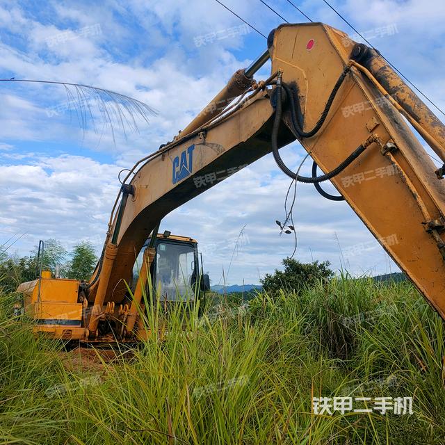 卡特彼勒320B挖掘机