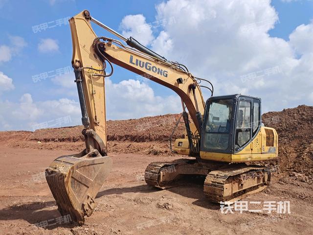 柳工CLG915E挖掘机