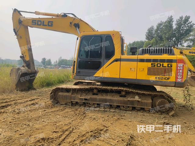 山东临工LG6210挖掘机