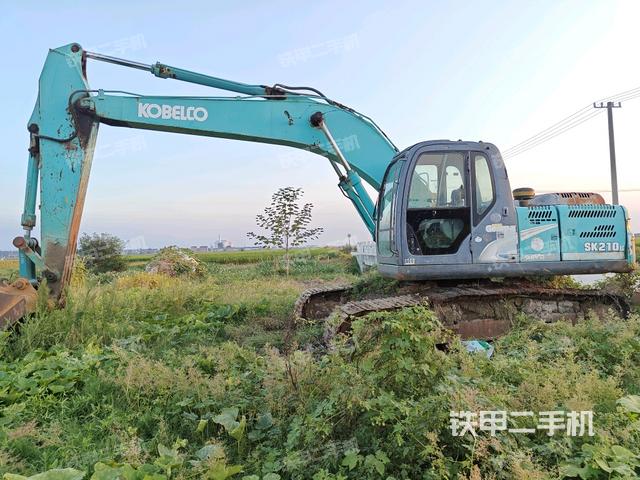 神钢SK210LC-8挖掘机