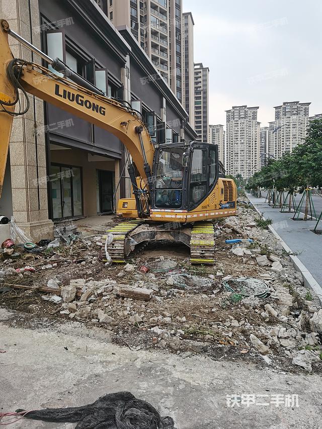 柳工CLG913E挖掘机