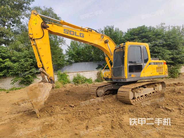 山东临工LG6150E挖掘机