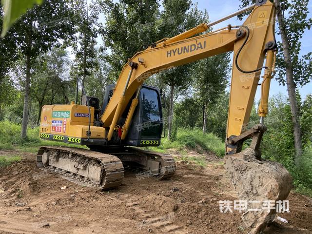 现代R110-7挖掘机