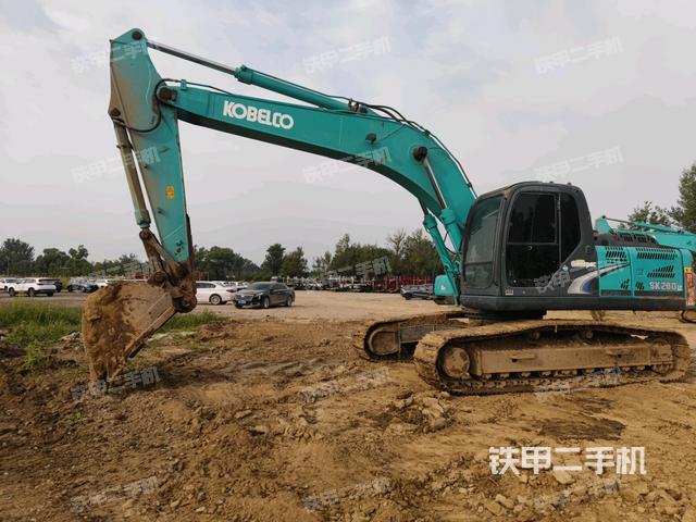神钢SK260LC-8挖掘机