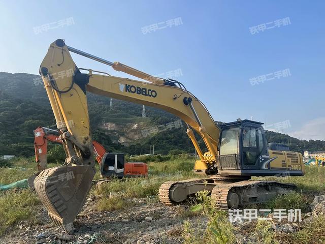 神钢SK380D-8挖掘机