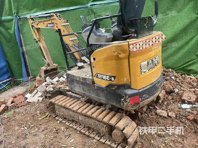 三一重工SY16C挖掘机