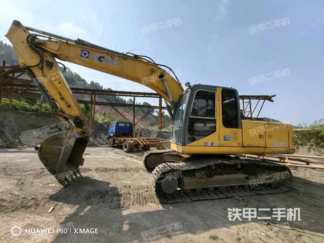 徐工XE215C挖掘机