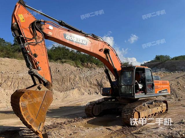 斗山DX380LC-9C挖掘机